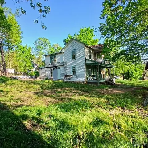 585 Cr 32, Middlebrook, MO 63656