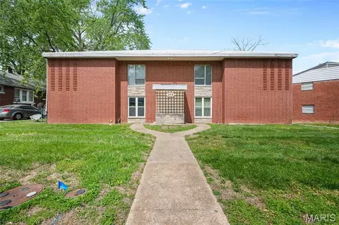 219 N 48th St, Belleville, IL 62226