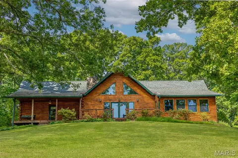 1865 Cypress Dr, Cape Girardeau, MO 63701