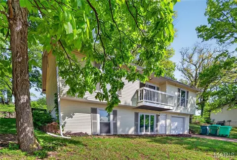 1921 Americana Way, Fenton, MO 63026