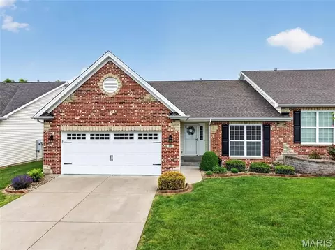 329 Gullane Dr, Saint Charles, MO 63301
