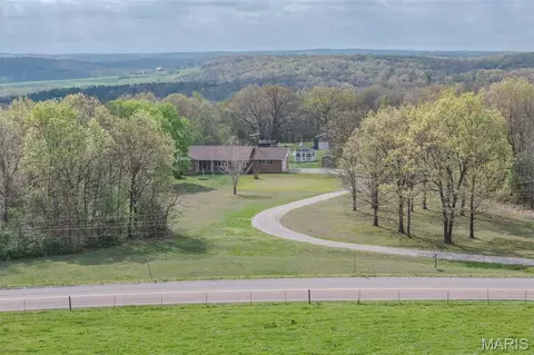 22598 Highway N, Lebanon, MO 65536