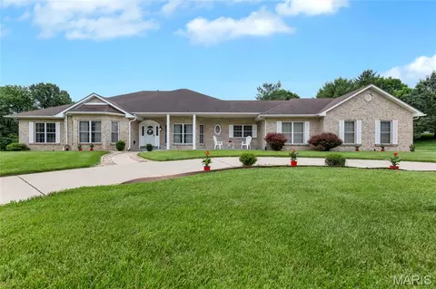 17971 Argonne Estates Dr, Florissant, MO 63034
