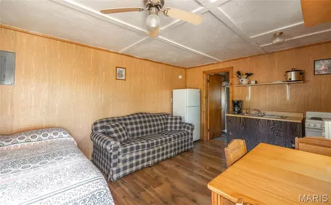 Bedroom - 11090 Highway K, Jadwin, MO 65501 photo 8 of 9