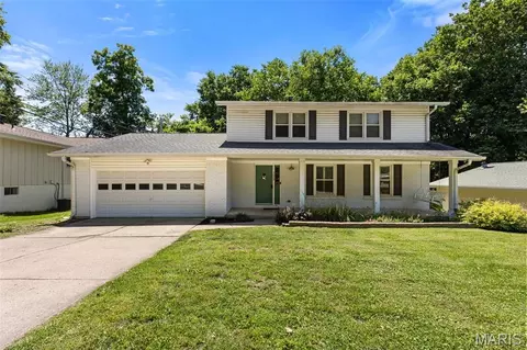3029 Yale Blvd, Saint Charles, MO 63301