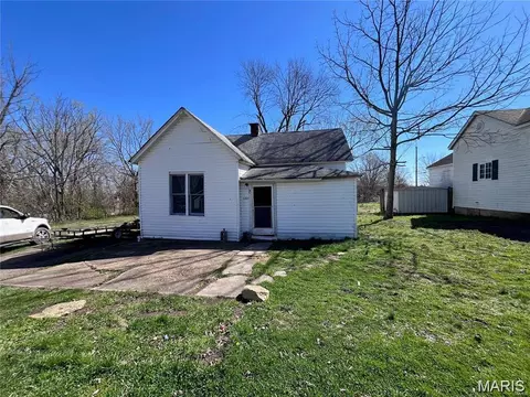 1206 Mulberry St, Bismarck, MO 63624