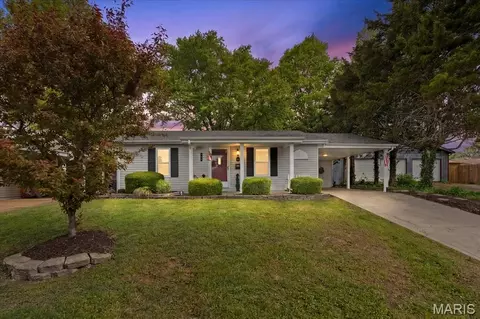 Exterior - 209 Oak St, Waterloo, IL 62298 photo 2 of 10