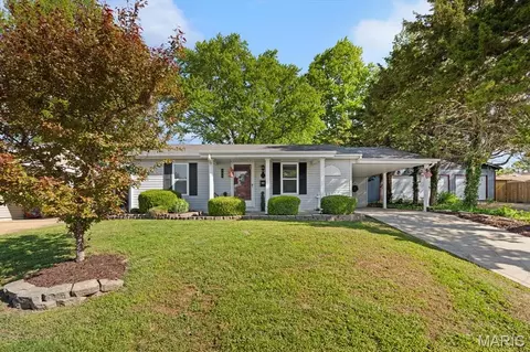 Exterior - 209 Oak St, Waterloo, IL 62298 photo 1 of 10