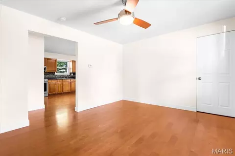 Living - 209 Oak St, Waterloo, IL 62298 photo 2 of 2