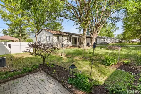 Exterior - 209 Oak St, Waterloo, IL 62298 photo 10 of 10
