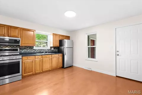 Kitchen - 209 Oak St, Waterloo, IL 62298 photo 1 of 3