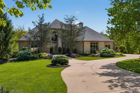 3817 Indian Ridge Ln, Defiance, MO 63341