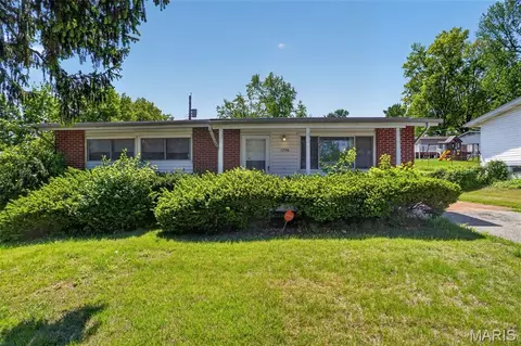 1736 Keelen Dr, Saint Louis, MO 63136