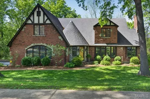 12673 Alswell Ln, Saint Louis, MO 63128