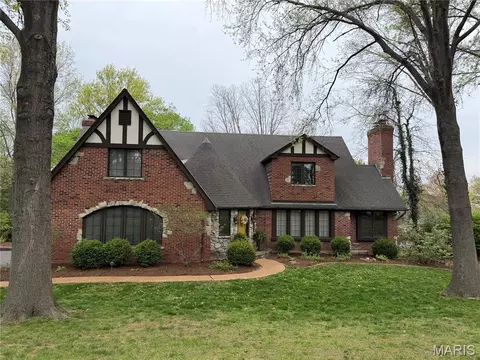 12673 Alswell Ln, Saint Louis, MO 63128