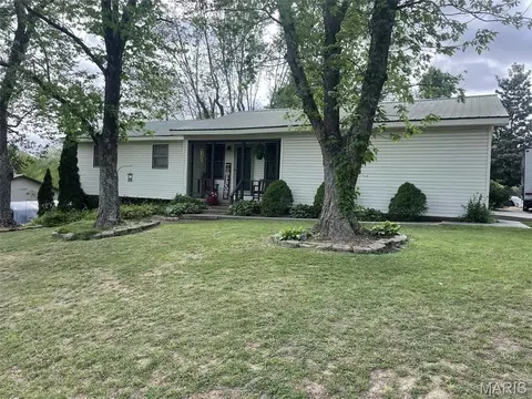 15594 Horse Shoe Ln, Dexter, MO 63841