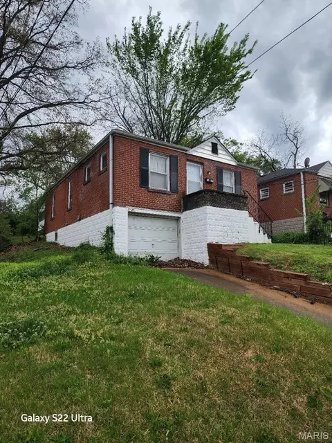Undisclosed, Jennings, MO 63136