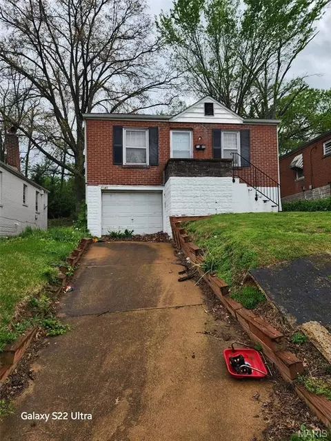 Undisclosed, Jennings, MO 63136