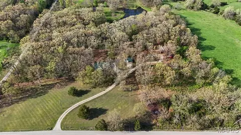 24249 Township Line Rd, Warrenton, MO 63383