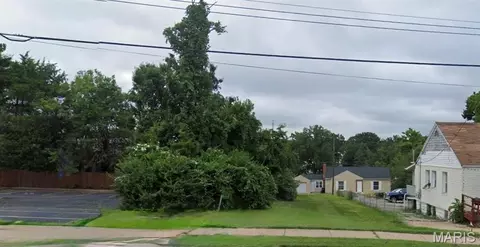 10519 Big Bend Rd, Kirkwood, MO 63122