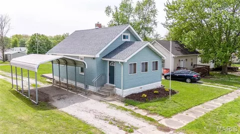 1524 W Randolph St, Vandalia, IL 62471