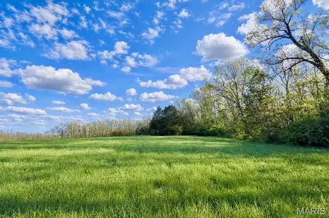 21426 Drosselmeyer Ln, Warrenton, MO 63383