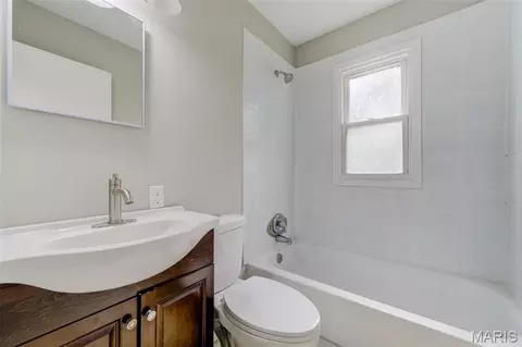 6811 Brower Ct, Berkeley, MO 63134 photo 5