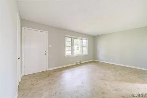 6811 Brower Ct, Berkeley, MO 63134 photo 2