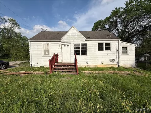 10138 Imperial Dr, Saint Louis, MO 63136
