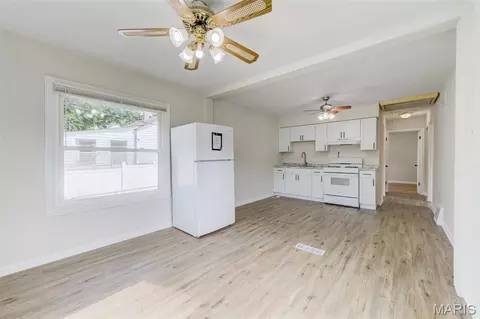 8015 Aline Ave, Berkeley, MO 63134 photo 5