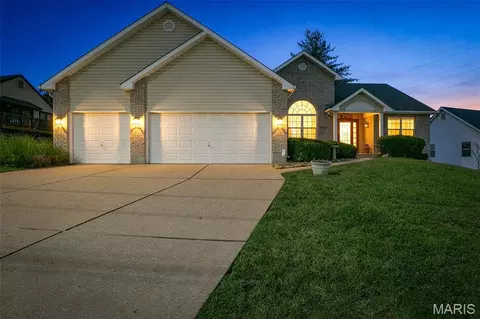 Undisclosed, Saint Louis, MO 63128
