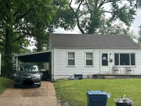 8042 Patterson Dr, Berkeley, MO 63134