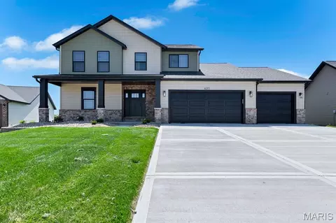 421 Rumsfeld Dr, Troy, IL 62294