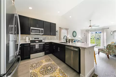 1016 Black Bear Dr, House Springs, MO 63051
