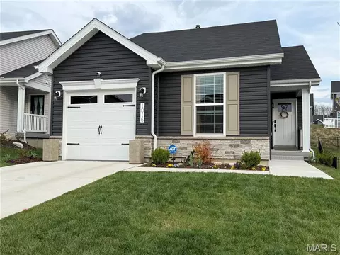 1016 Black Bear Dr, House Springs, MO 63051