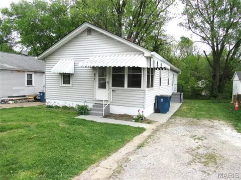 1205 Florence St, Alton, IL 62002