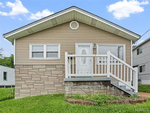 116 Horn Ave, Saint Louis, MO 63125