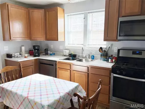 Kitchen - 306 Elmont Rd, Sullivan, MO 63080 photo 1 of 2