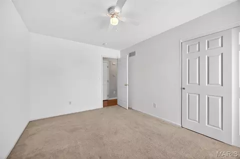 Bedroom - 1433 Sunview Dr, O'fallon, MO 63366 photo 3 of 10