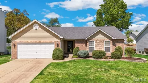Exterior - 1433 Sunview Dr, O'fallon, MO 63366 photo 2 of 8