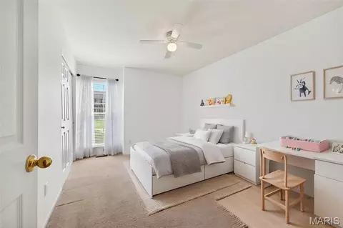 Bedroom - 1433 Sunview Dr, O'fallon, MO 63366 photo 2 of 10