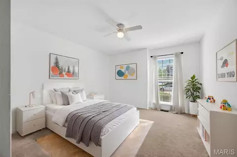 Bedroom - 1433 Sunview Dr, O'fallon, MO 63366 photo 5 of 10