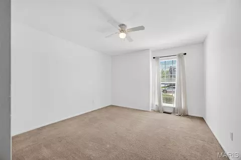 Bedroom - 1433 Sunview Dr, O'fallon, MO 63366 photo 4 of 10