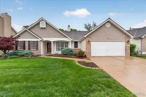 745 Charleston Oaks Dr, Ballwin, MO 63021