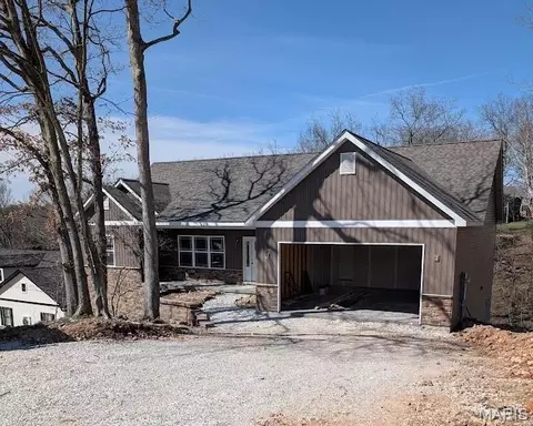 658 Mahogany Dr, Foristell, MO 63348