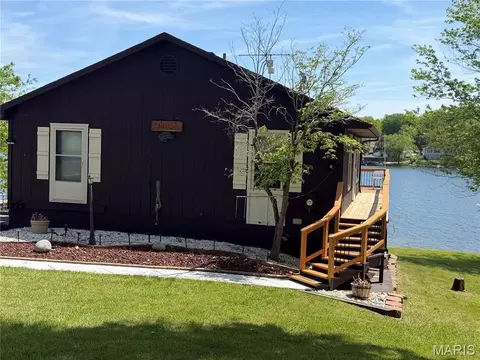 201 W Lakeview Dr, De Soto, MO 63020