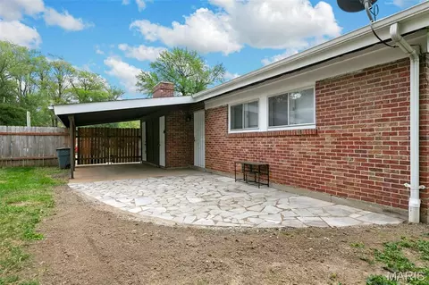 Exterior - 8205 Midwood Ave, Berkeley, MO 63134 photo 2 of 4