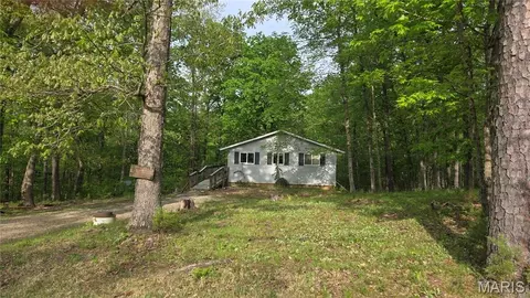 13486 Kitt Park Dr, Sainte Genevieve, MO 63670