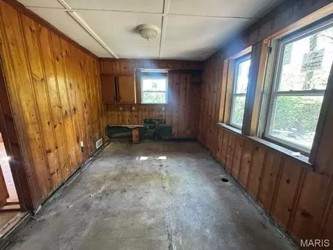357 Adrian Dr, Saint Louis, MO 63137 photo 5