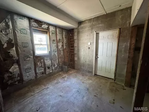 357 Adrian Dr, Saint Louis, MO 63137 photo 8